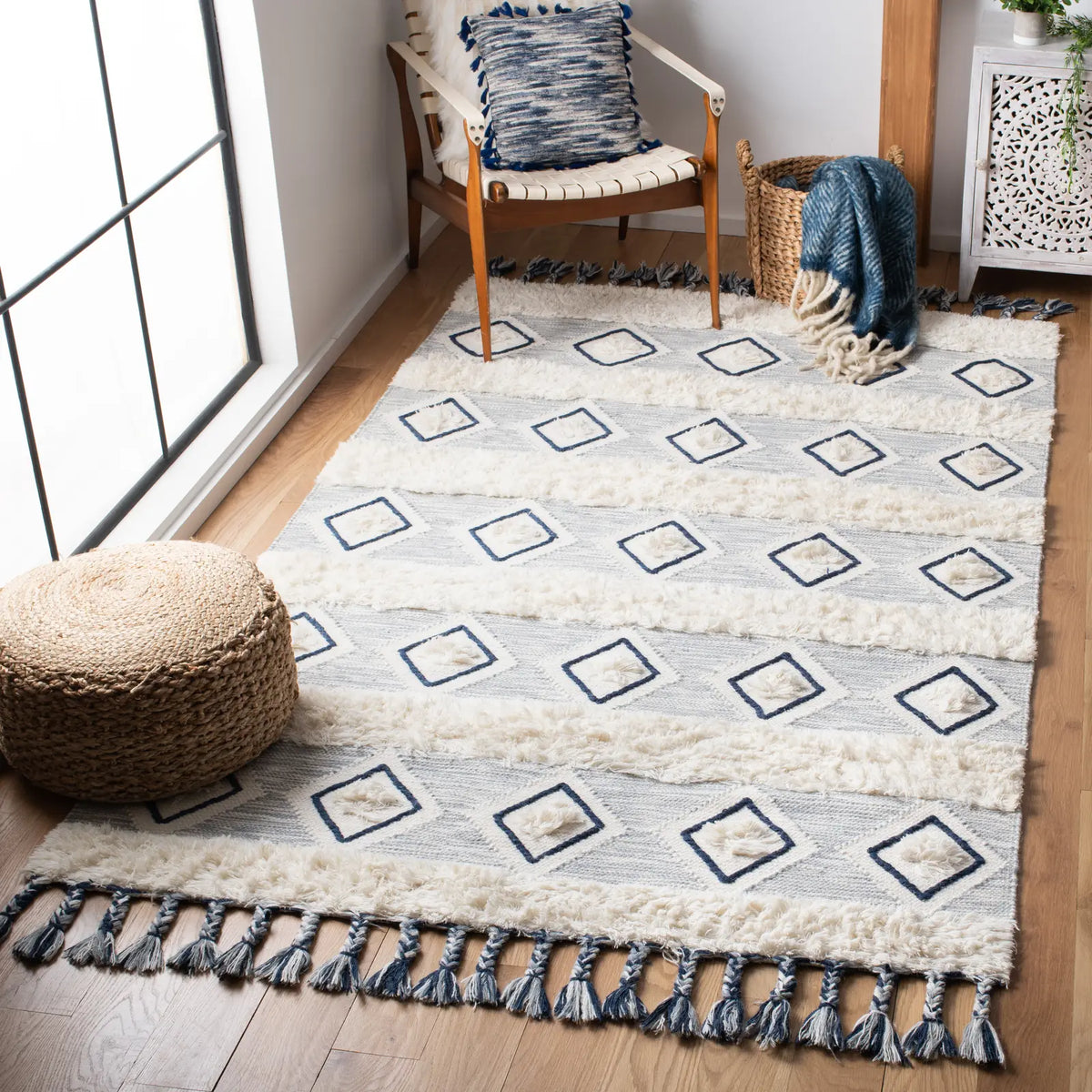 Safavieh Natura 4'-0" x 6'-0" Rug in Ivory / Blue