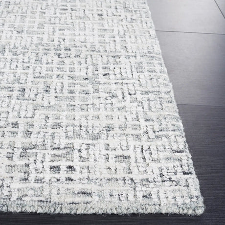 Safavieh Glamour 4'-0" x 6'-0" Rug in Grey / Ivory