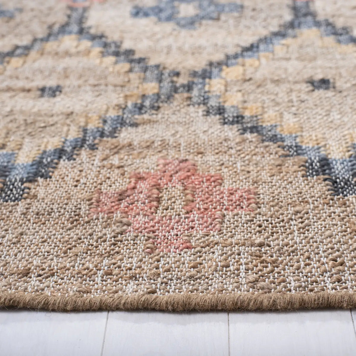Safavieh Kilim 5'-0" x 8'-0" Rug in Natural / Blue