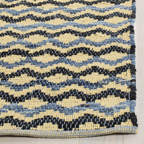 Safavieh Montauk 4'-0" x 6'-0" Rug in Gold / Blue/Black