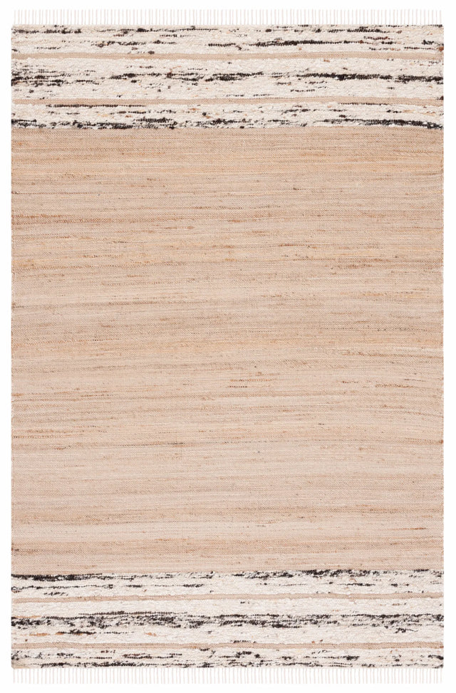 Safavieh Natura 4'-0" x 6'-0" Rug in Natural / Black