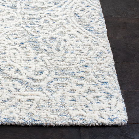 Safavieh Metro 4'-0" x 6'-0" Rug in Light Blue / Ivory