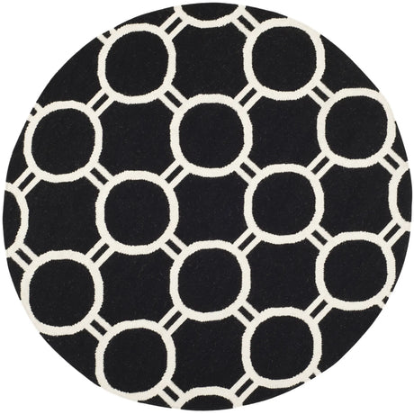 Safavieh Dhurries 6'-0" x 6'-0" Rug in Black / Ivory