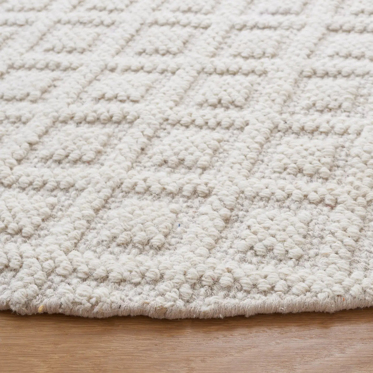 Safavieh Vermont 6'-0" x 6'-0" Rug in Ivory