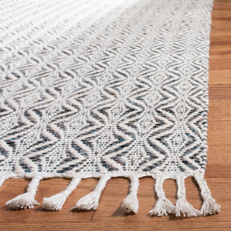 Safavieh Natura 5'-0" x 8'-0" Rug in Charcoal