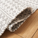 Safavieh Kilim 4'-0" x 6'-0" Rug in Grey / Beige