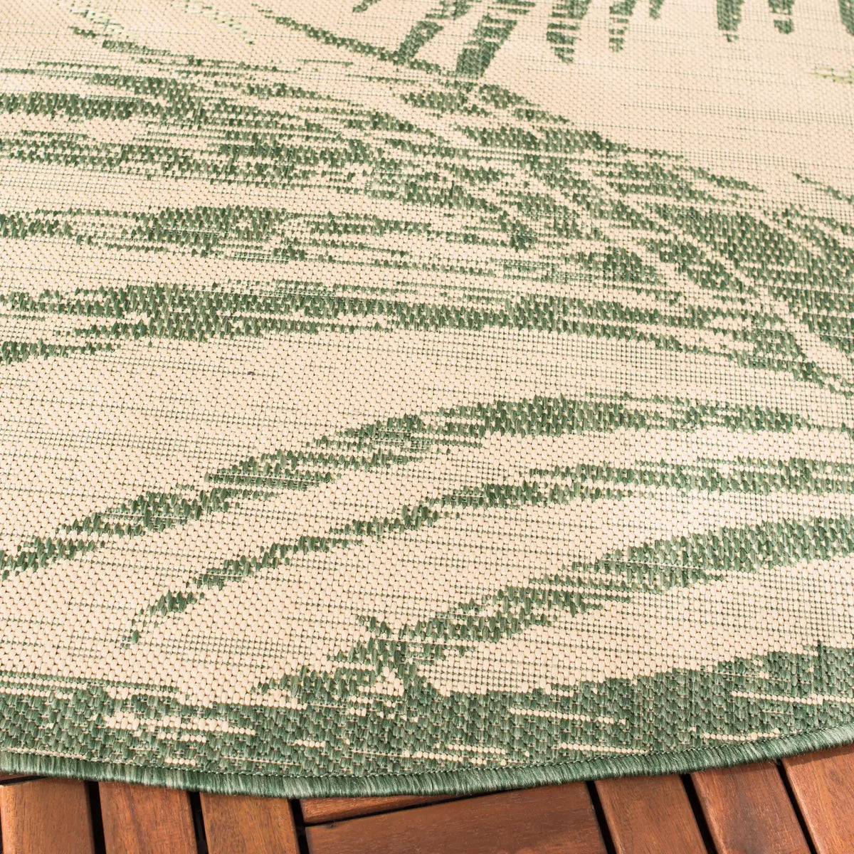 Safavieh Courtyard 5'-3" x 5'-3" Rug in Beige / Green