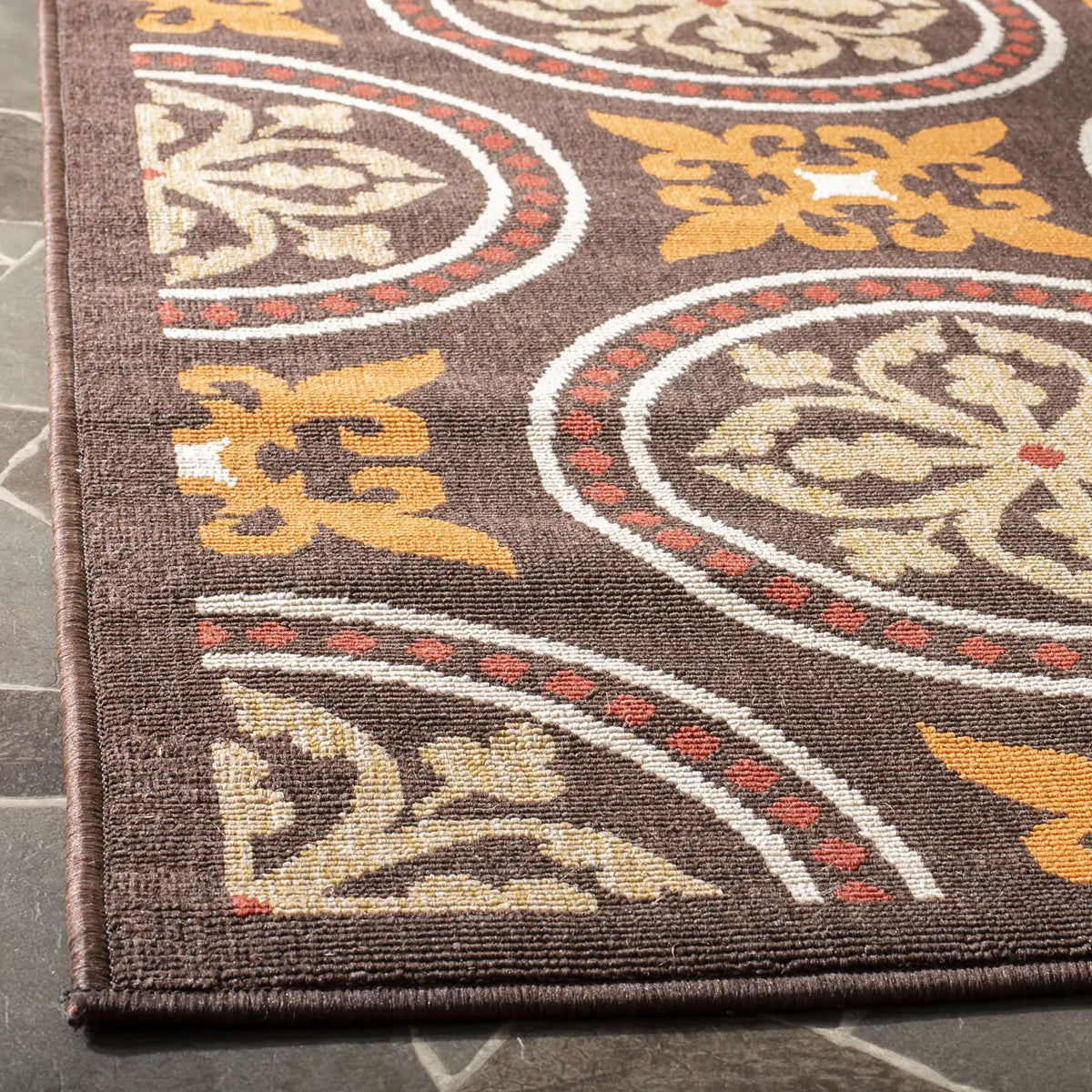 Safavieh Veranda 5'-3" x 7'-7" Rug in Chocolate / Terracotta