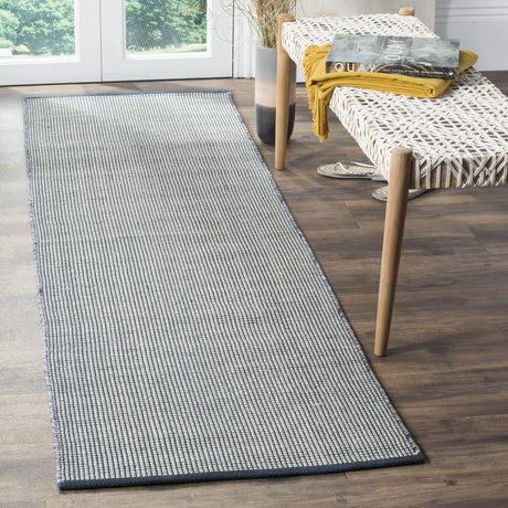 Safavieh Montauk 2'-3" x 10'-0" Rug in Ivory / Navy