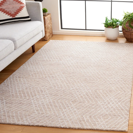 Safavieh Abstract 4'-0" x 6'-0" Rug in Beige / Ivory