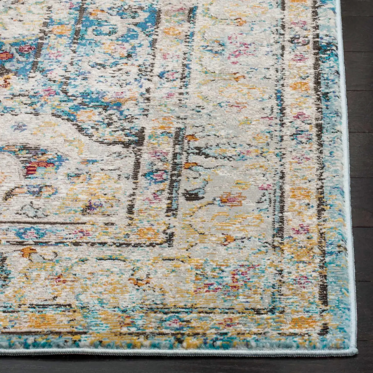 Safavieh Aria 4'-0" x 6'-0" Rug in Creme / Red