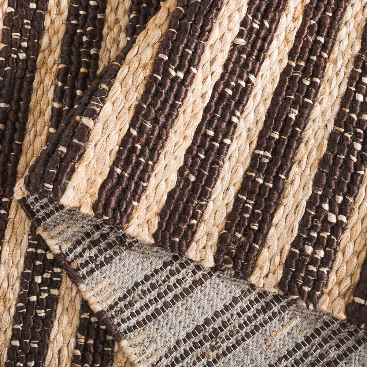Safavieh Natural Fiber 4'-0" x 6'-0" Rug in Natural / Brown