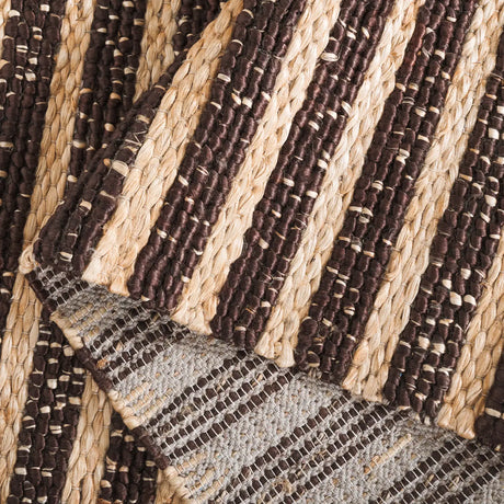 Safavieh Natural Fiber 4'-0" x 6'-0" Rug in Natural / Brown