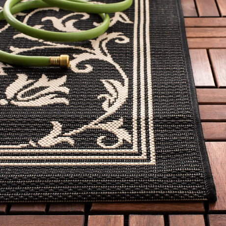 Safavieh Courtyard 4'-0" x 5'-7" Rug in Black / Sand