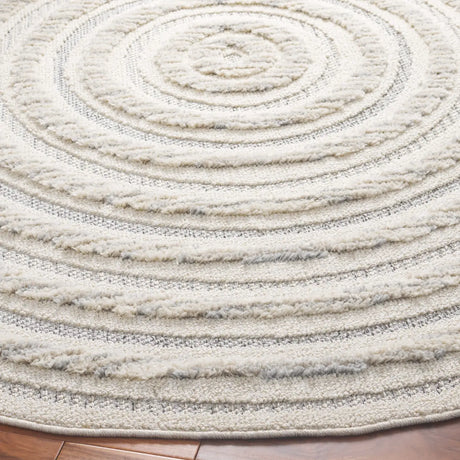 Safavieh Chloe 6'-7" x 6'-7" Rug in Ivory / Grey