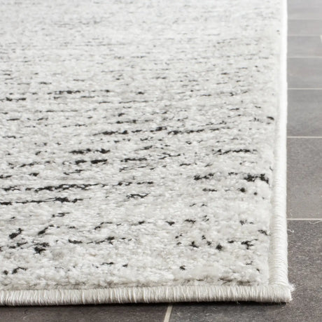Safavieh Adirondack 2'-6" x 10'-0" Rug in Ivory / Silver
