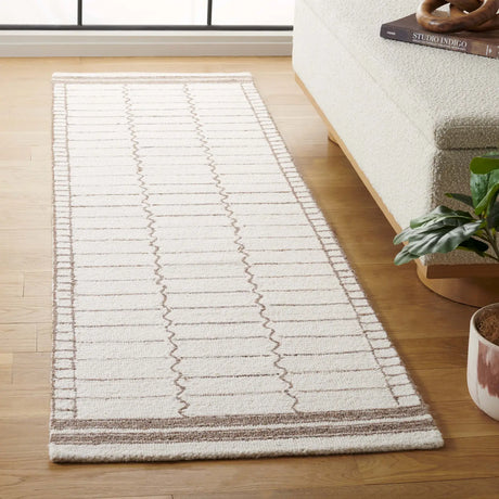 Safavieh Metro 2'-3" x 8'-0" Rug in Ivory / Brown