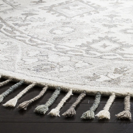 Safavieh Aspen 7'-0" x 7'-0" Rug in Light Grey / Grey
