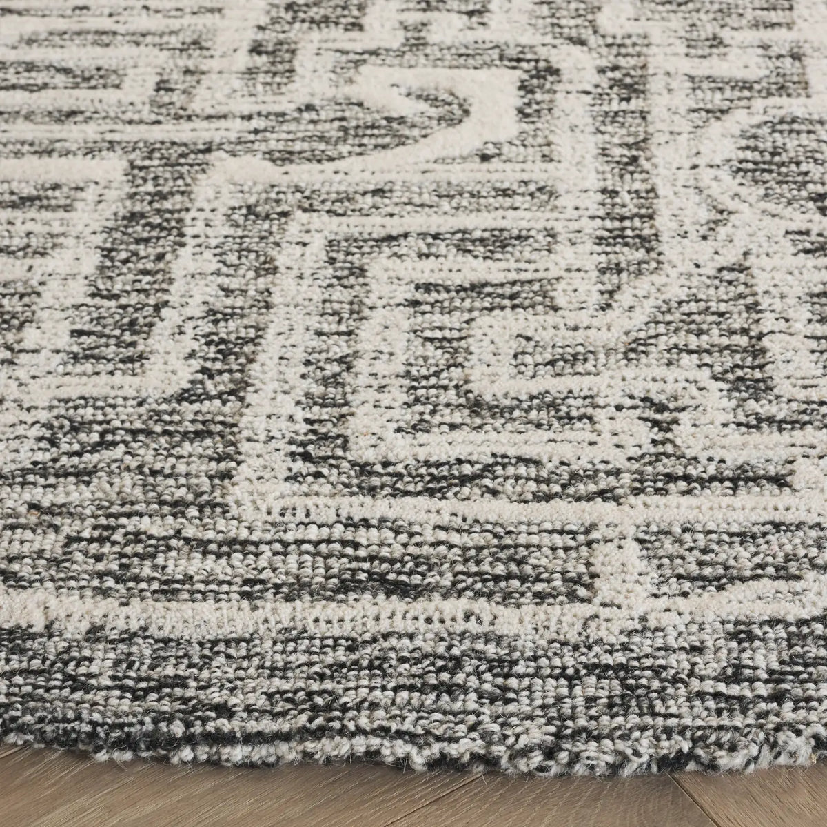 Safavieh Abstract 6'-0" x 6'-0" Rug in Charcoal / Ivory