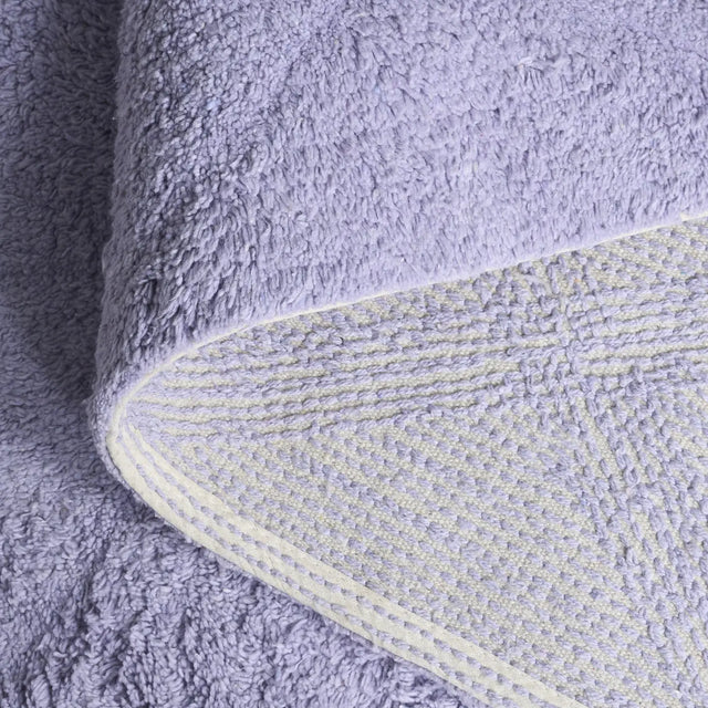 Safavieh Easy Care 4'-0" x 6'-0" Rug in Lilac