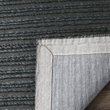 Safavieh Cape Cod 4'-0" x 6'-0" Rug in Dark Green
