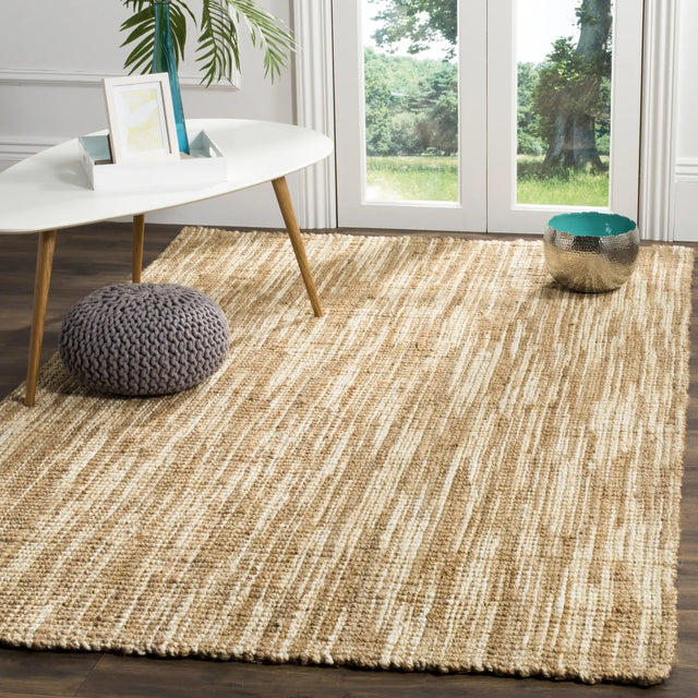 Safavieh Natural Fiber 4'-0" x 6'-0" Rug in Natural / Cream