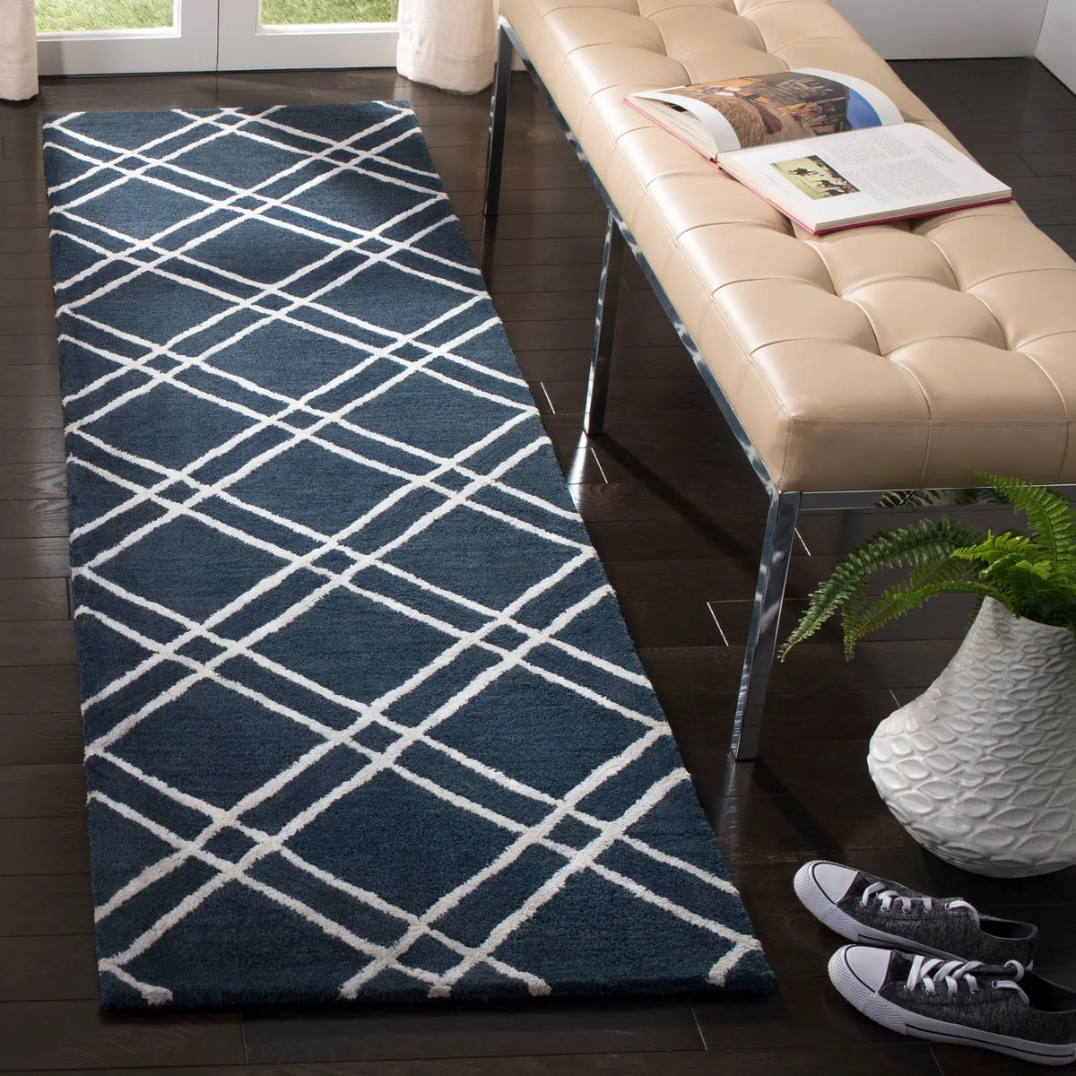 Safavieh Himalaya 2'-3" x 10'-0" Rug in Navy / Silver