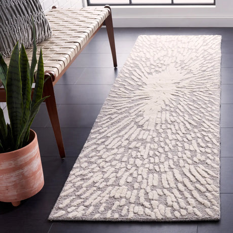Safavieh Metro 2'-3" x 8'-0" Rug in Grey / Ivory