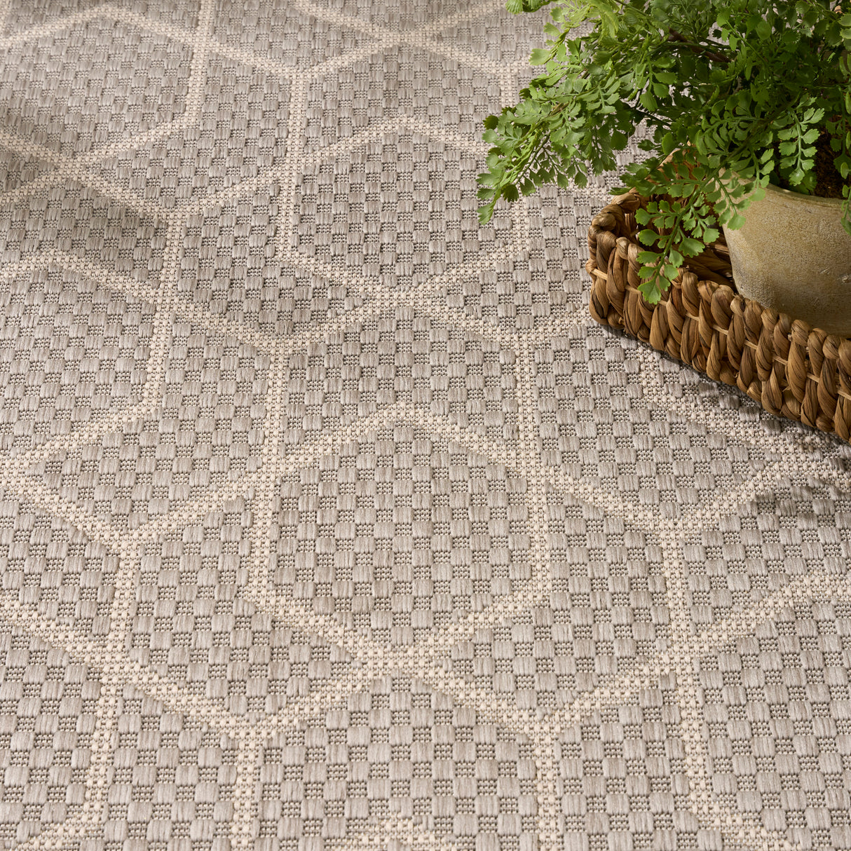 Nourison Horizon Indoor/Outdoor HOZ01 Grey Contemporary Area Rugs