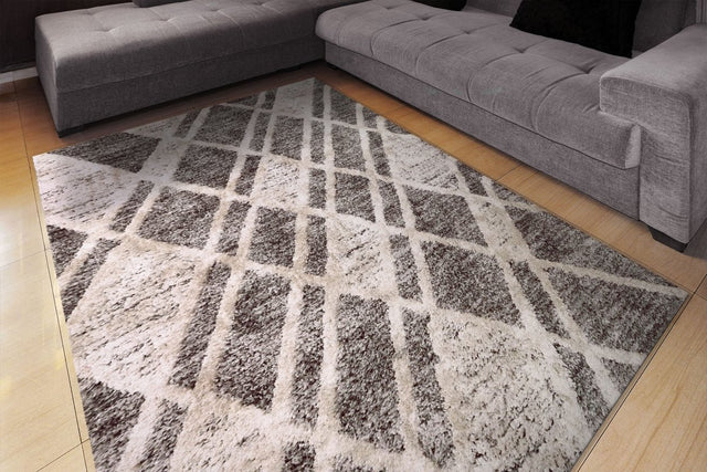 Dynamic Rugs Cruz 7004 Grey/Ivory Rug.