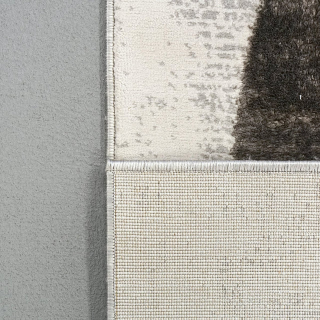 Dynamic Rugs Merit 6657 Grey/Multi Rugs.