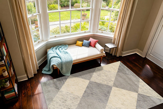 Dynamic Rugs Monroe 9812 Power Loomed Modern Ivory/Grey Rug