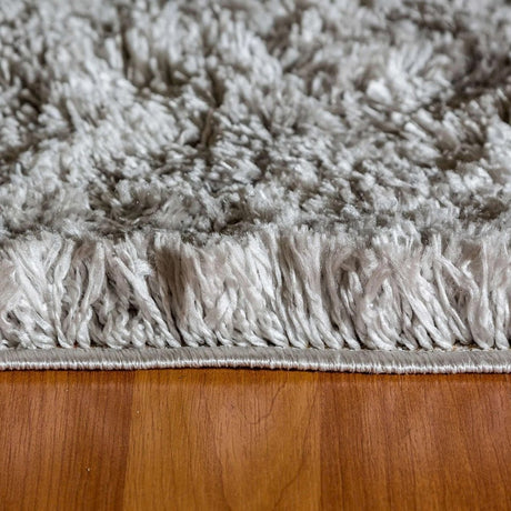 Dynamic Rugs Nordic 7432 Silver/White Rug.