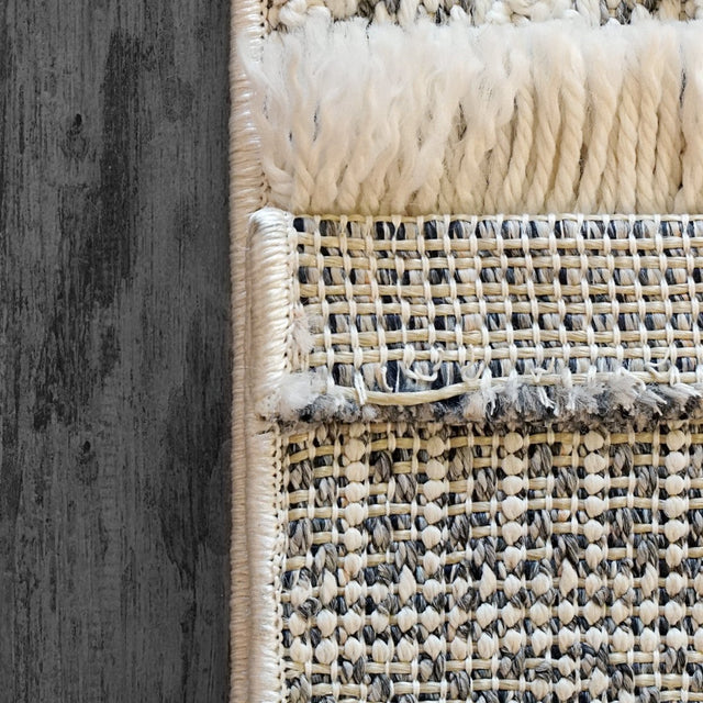 Dynamic Rugs Seville 3606 Ivory/Soft Grey Rug.