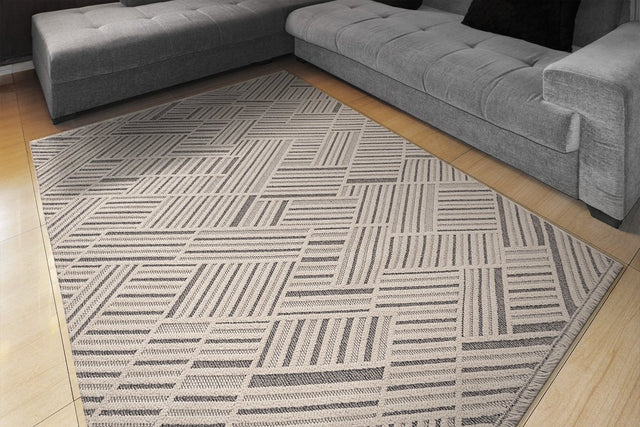 Dynamic Rugs Seville 3608 Ivory/Grey Rug.