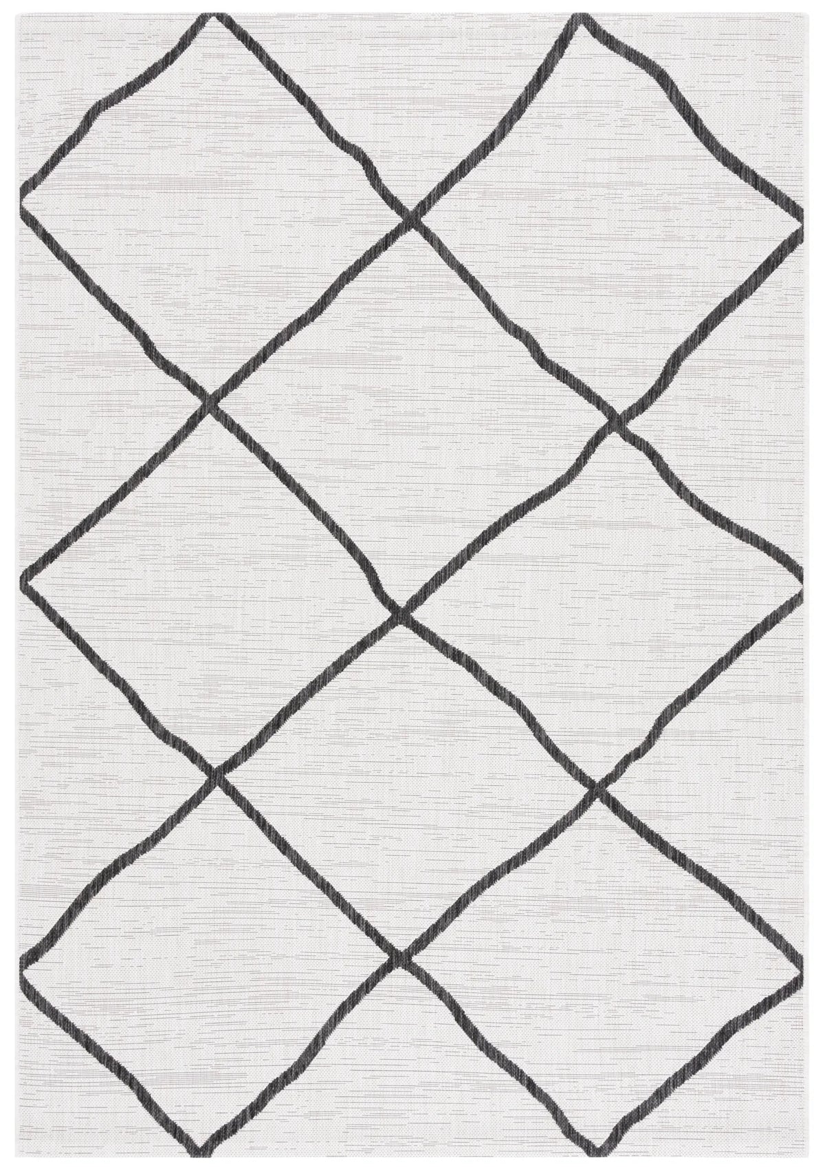 Safavieh Courtyard 4'-0" x 5'-7" Rug in Ivory / Black