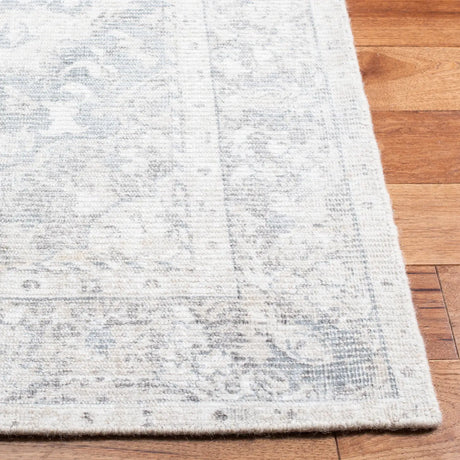 Safavieh Restoration Vintage 4'-0" x 6'-0" Rug in Grey / Ivory