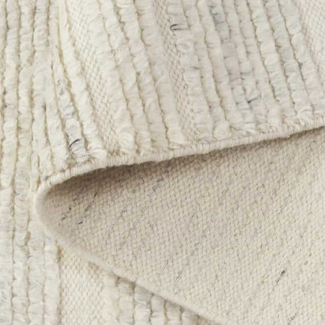 Safavieh Pine 4'-0" x 6'-0" Rug in Ivory / Light Grey