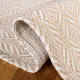 Safavieh Martha Stewart 4'-0" x 6'-0" Rug in Beige / Grey