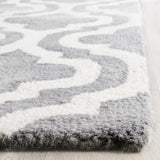 Safavieh Dip Dye 2'-3" x 8'-0" Rug in Grey / Ivory