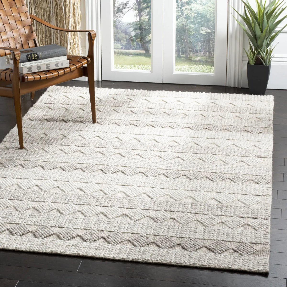 Safavieh Natura 5'-0" x 8'-0" Rug in Beige / Ivory