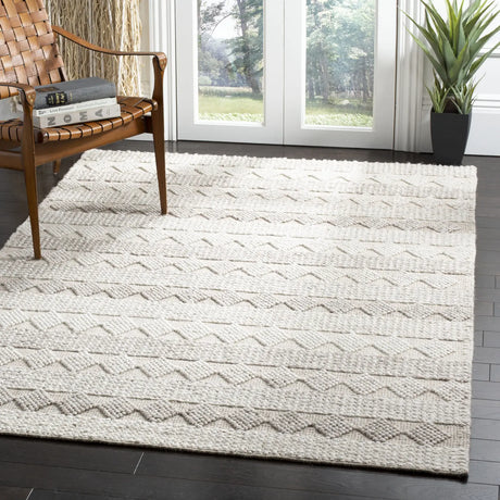 Safavieh Natura 5'-0" x 8'-0" Rug in Beige / Ivory