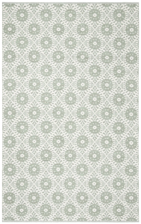 Safavieh Montauk 5'-0" x 8'-0" Rug in Light Green / Ivory