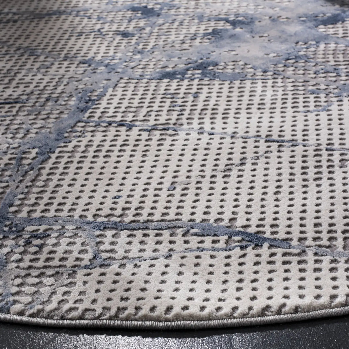 Safavieh Meadow 100 6'-7" x 6'-7" Rug in Navy / Ivory