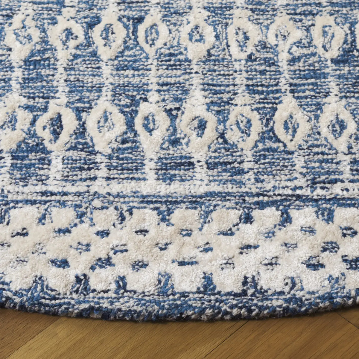 Safavieh Glamour 6'-0" x 6'-0" Rug in Navy / Ivory