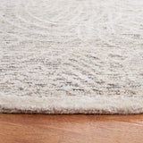 Safavieh Precious 6'-0" x 6'-0" Rug in Grey / Ivory