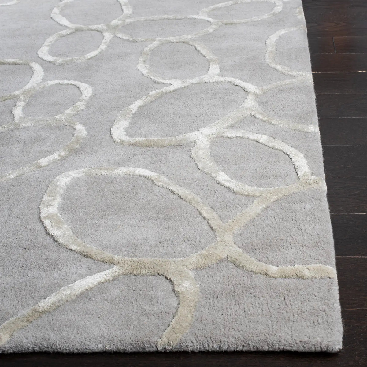 Safavieh Soho 9'-6" x 13'-6" Rug in Grey