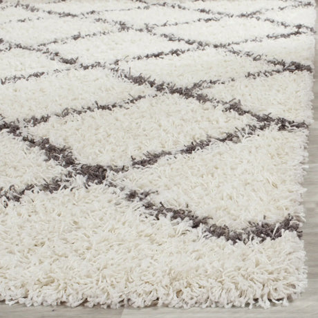 Safavieh Sgd-Dallas Shag 10'-0" x 14'-0" Rug in Ivory / Dark Grey