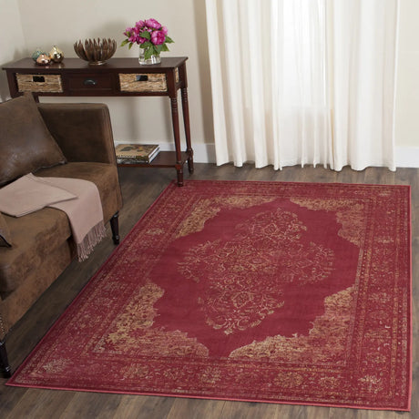 Safavieh Vintage 5'-3" x 7'-6" Rug in Rose
