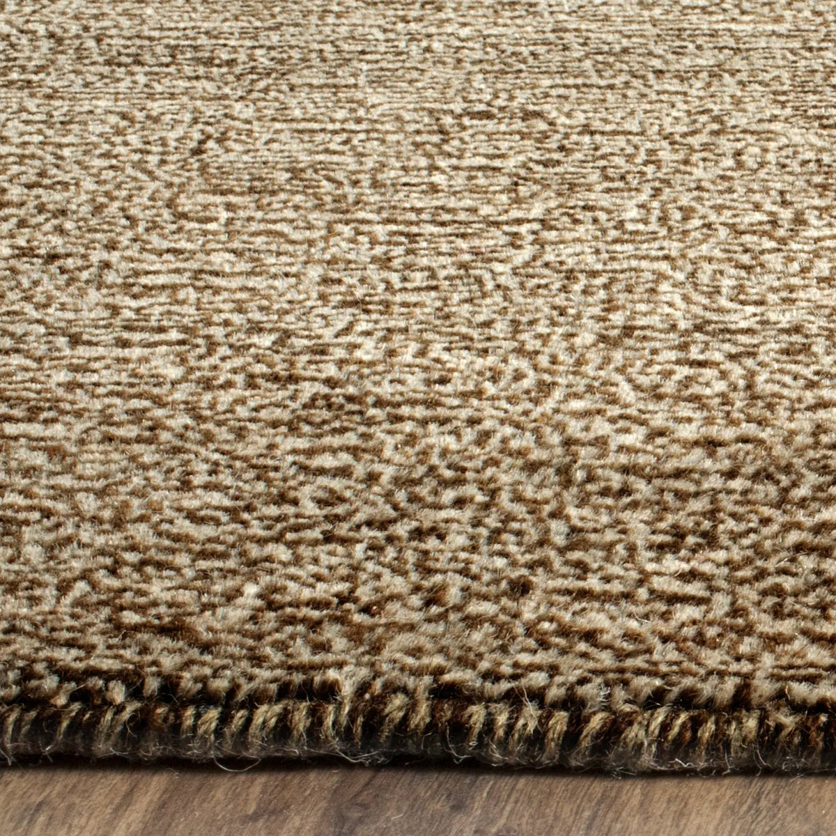Safavieh Himalaya 2'-3" x 10'-0" Rug in Brown